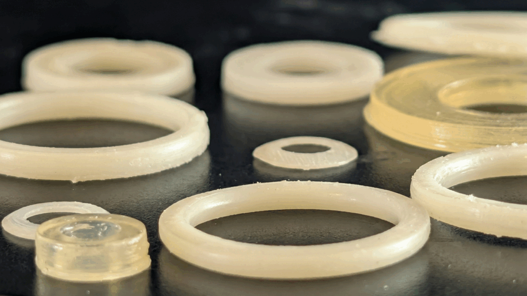 Patentes Polymer samples on a workbench