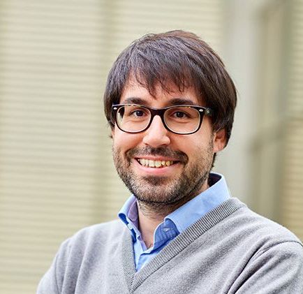 Prof. Aurelio Mateo Alonso awarded by the RSEQ with the Research Excellence Award