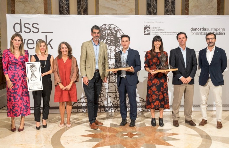 Emakumeak Zientzian has received a special recognition in the 9th edition of the Innovation Week.