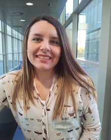 Polymat researcher Iliane Rafaniello participates in PINT OF SCIENCE