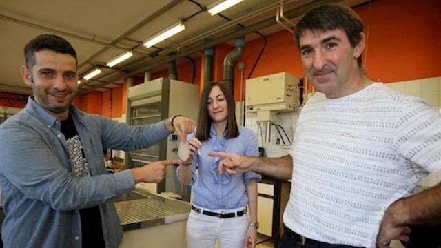 POLYMAT researchers develop a fully-recyclable  material for packaging