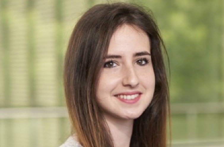 Roc&iacute;o L&oacute;pez wins the prize for the best oral communication at the BioNEXT Symposium