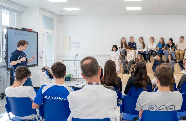 Polymat Researchers Inspire Students at WeekINN
